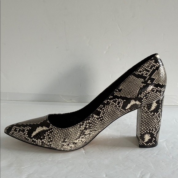 Marc Fisher $118 Women’s Viviene Classic Snake Print Block Heel Pump Size 11 NEW - Picture 8 of 14
